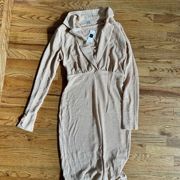 Bump Biddy- XL MATERNITY (formal-ish) dress. Gold glitter vibes! - Picture 2 of 2